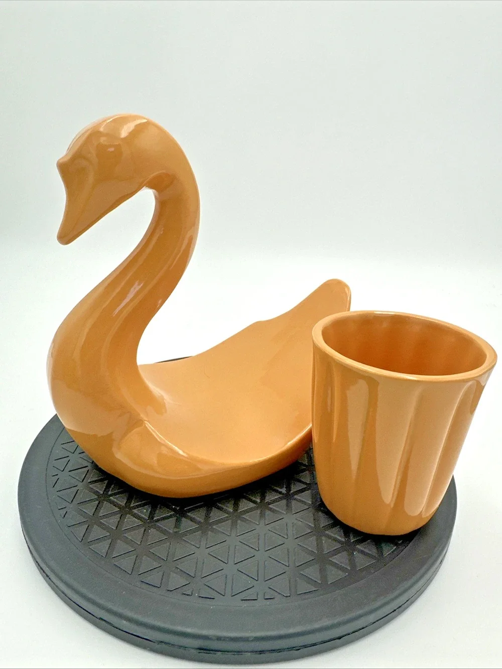 VTG MCM Vohann Of California Swan Towel Holder And Cup